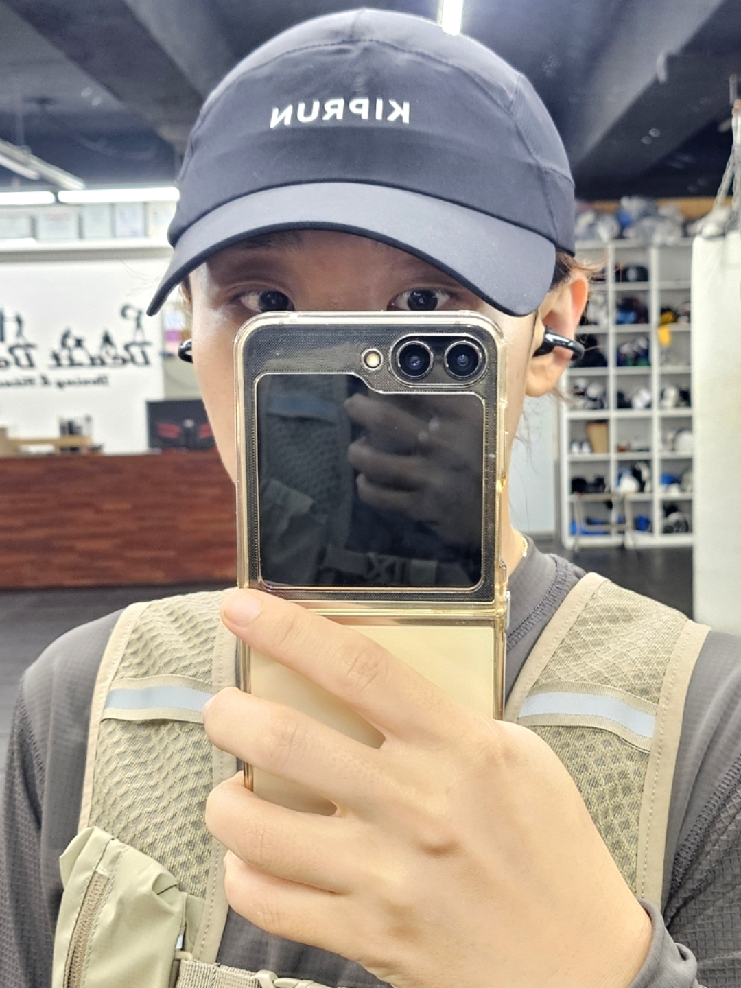 키키스포츠 롱슬리브 2. 데카트론 러닝 모자 3. 아이언빅 rnrn 러닝조끼... 운동추천템 #키키스포츠 #러닝모자 #러닝조끼 #블루투스이어폰... 