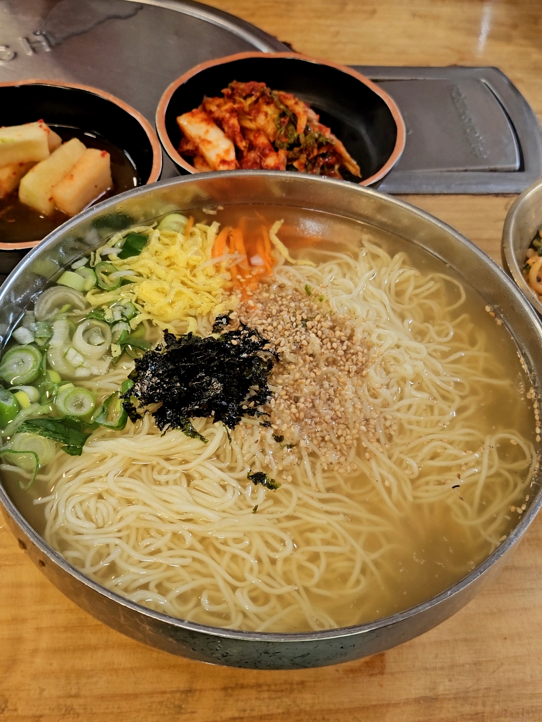 1. 仁川ヨンヒョン市場 クォン・オソン手打ち麺へのアクセスと位置情報